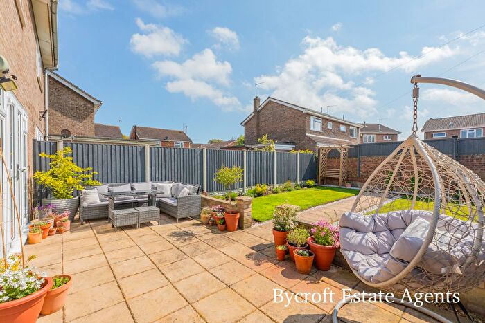 2 Bedroom Semi-Detached House For Sale In Manor Way, Ormesby, Great Yarmouth, NR29