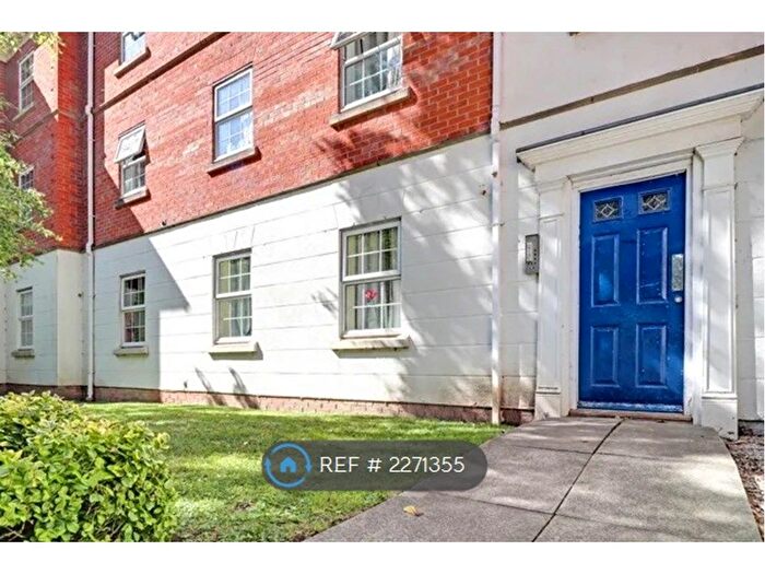 2 Bedroom Flat To Rent In Chipping Manor, Banks, PR9