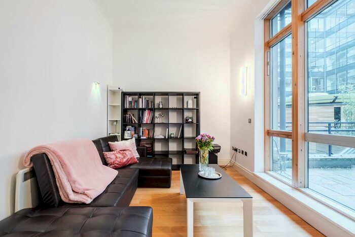 2 Bedroom Flat To Rent In Tudor Street, London, EC4Y