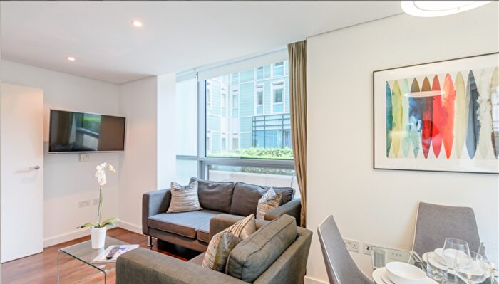 3 Bedroom Flat To Rent In Merchant Square East, London, W2