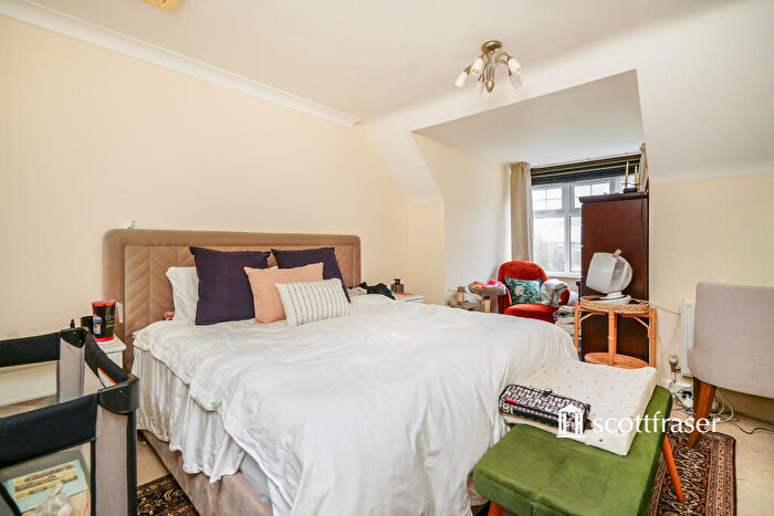 4 Bedroom Town House To Rent In Complins Close, North Oxford, OX2