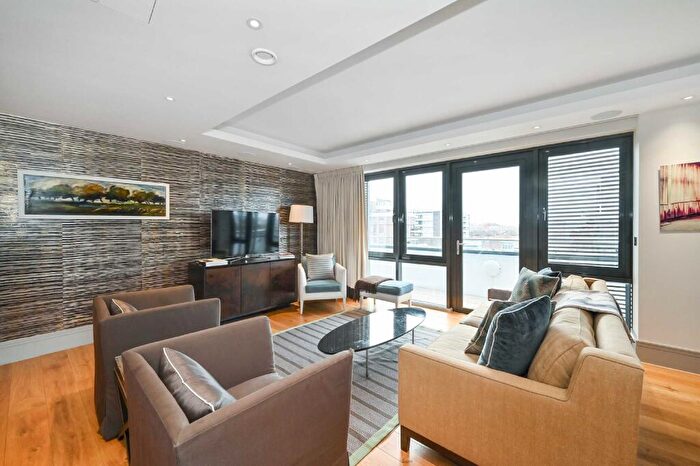 3 Bedroom Apartment To Rent In Searle House, Cecil Grove, St John's Wood, London, NW8