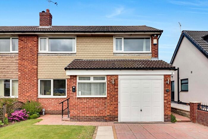 3 Bedroom Semi-Detached House For Sale In Long Meadowgate, Garforth, LS25