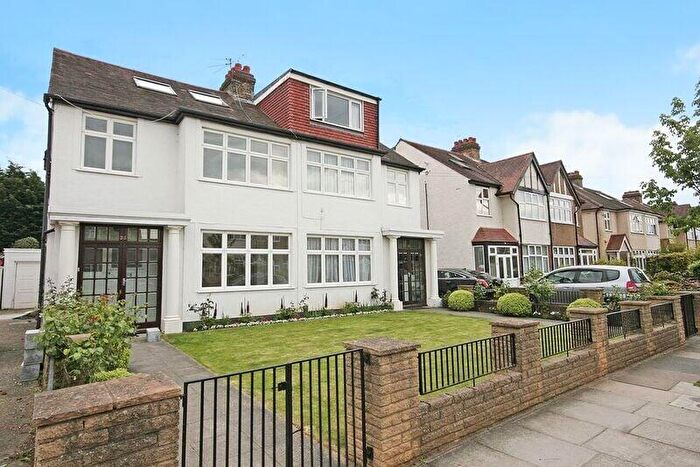 5 Bedroom Semi-Detached House To Rent In Dysart Avenue, Kingston, KT2