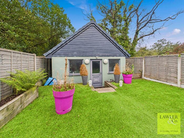 2 Bedroom Semi-Detached House For Sale In New Ridd Rise, Hyde, Greater Manchester, SK14