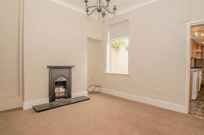 2 Bedroom Terraced House To Rent In Baker Street, York, YO30