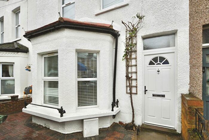 3 Bedroom Terraced House For Sale In Maynard Road, London, E17