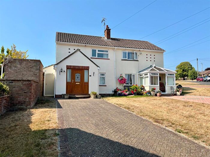 2 Bedroom Semi-Detached House For Sale In Bingham Road, Salisbury, SP1