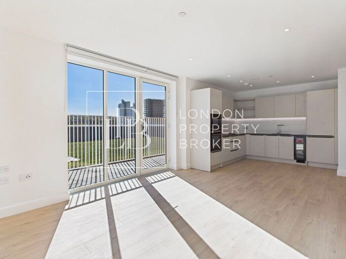 3 Bedroom Flat To Rent In Kubrick House, Lombard Square, SE28