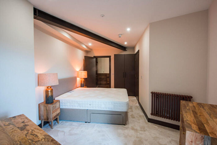 2 Bedroom Apartment To Rent In Clavering Place, Newcastle, NE1