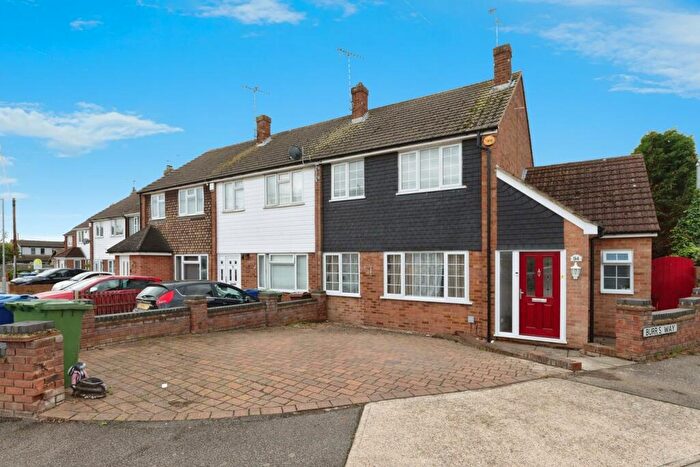 4 Bedroom End Of Terrace House For Sale In Larkswood Road, Corringham, Stanford-le-Hope, SS17