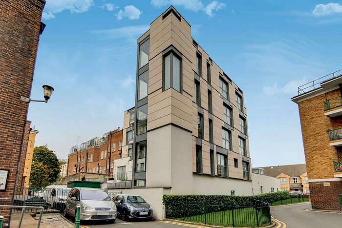 2 Bedroom Flat To Rent In Mintern Street, Hoxton, London, N1
