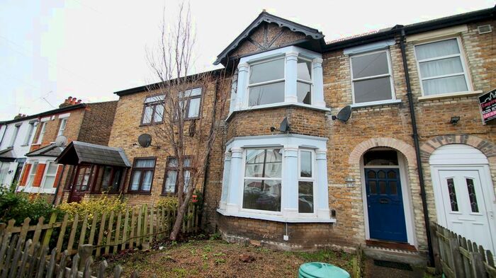 2 Bedroom Flat To Rent In Otterfield Road, West Drayton, UB7