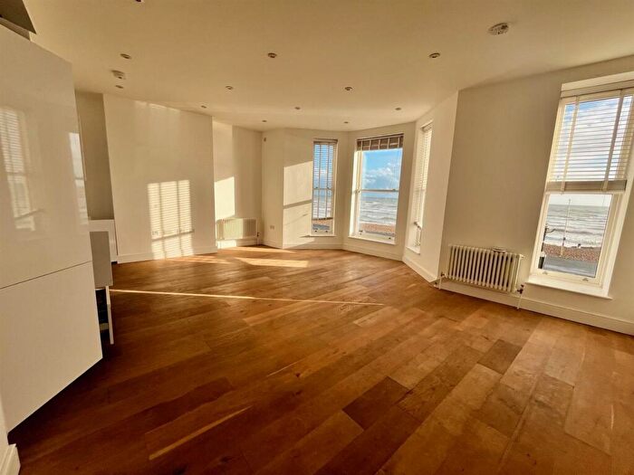 3 Bedroom Flat To Rent In Marine Parade, Worthing, BN11