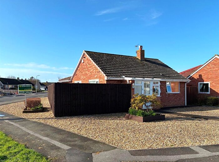 3 Bedroom Detached Bungalow For Sale In Stoddens Walk, Burnham-On-Sea, TA8