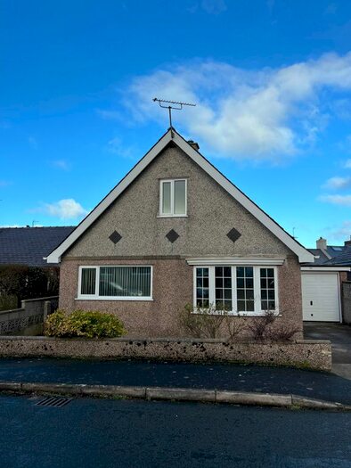4 Bedroom Detached House To Rent In Bro Gwylwyr, Nefyn, Pwllheli, Gwynedd, LL53
