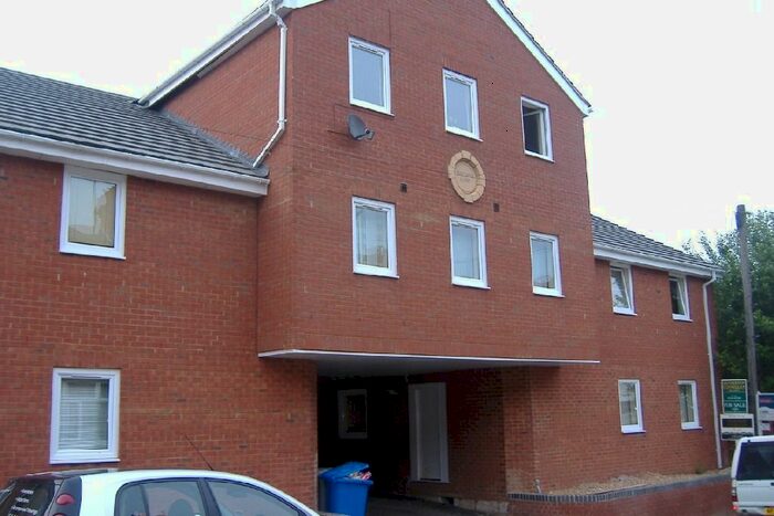 2 Bedroom Flat To Rent In Mill Road, Town Center, Kettering, NN16