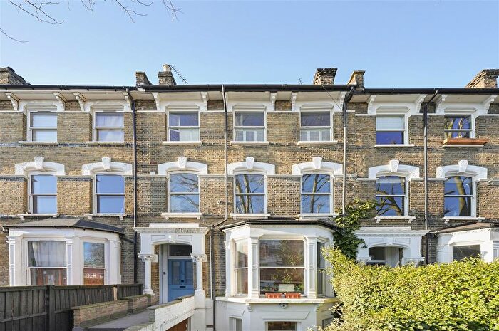 1 Bedroom Flat To Rent In Evering Road, London, N16