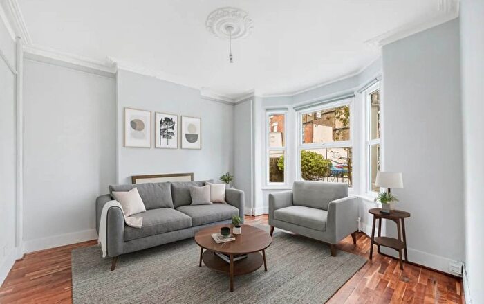 4 Bedroom Semi Detached House To Rent In Venetia Road, London, W5