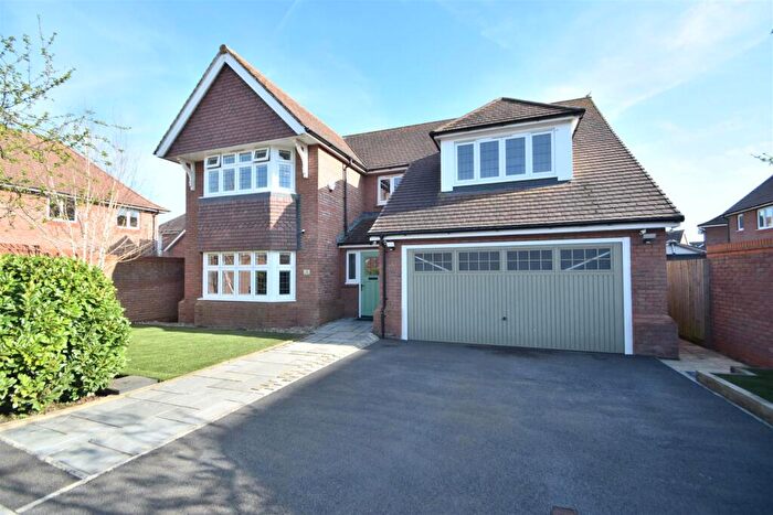 5 Bedroom Detached House For Sale In Collett Close, Hardwicke, GL2
