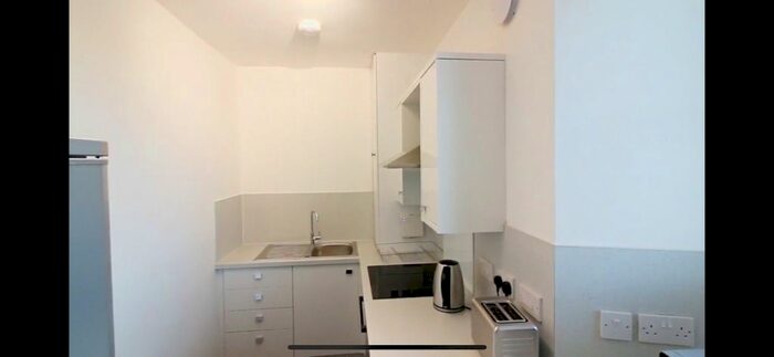 2 Bedroom Flat To Rent In Pitfour Street, West End, Dundee, DD2