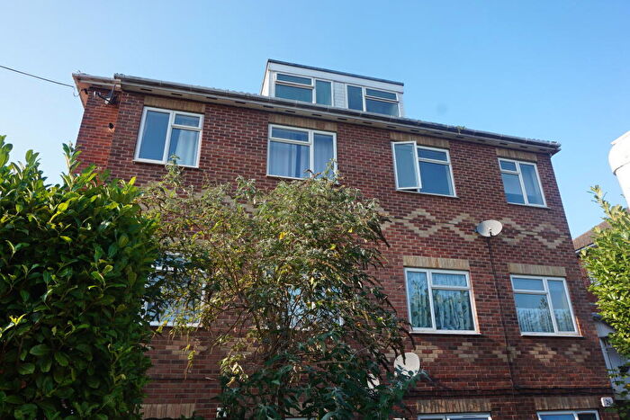 1 Bedroom Flat To Rent In Westridge Rd, SO17