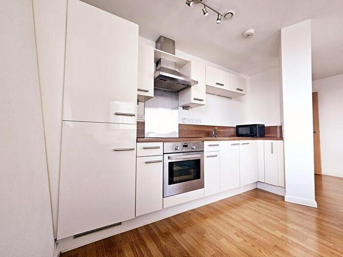 2 Bedroom Apartment To Rent In Mann Island, Liverpool, L3