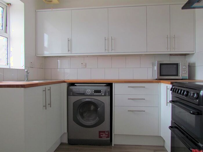 1 Bedroom Flat To Rent In Burns Avenue, Chadwell Heath, Romford, Essex, RM6
