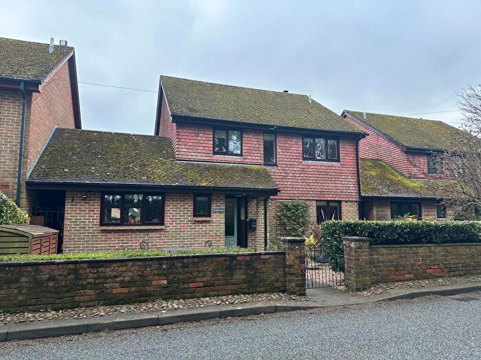 4 Bedroom Detached House For Sale In Crookham Common Road, Brimpton, RG7