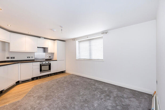 2 Bedroom Flat To Rent In Warwick Apartments, Warwick Place, Cheltenham, GL52