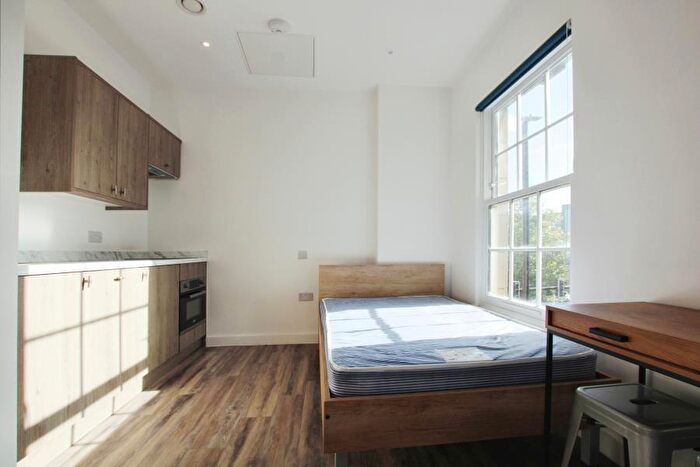 Apartment To Rent In Bond Street - City Centre, BS2