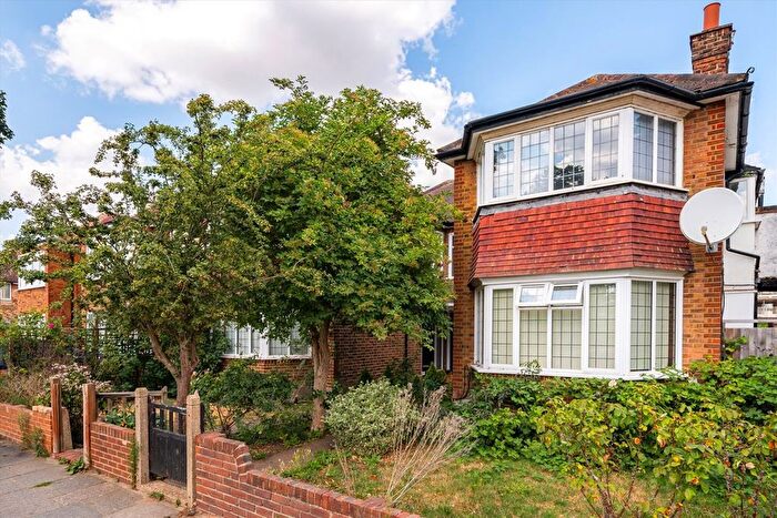 2 Bedroom Maisonette To Rent In Craneford Way, Twickenham, TW2