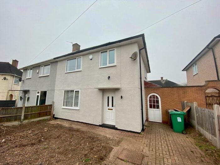 3 Bedroom House To Rent In Ellerby Avenue, Clifton, NG11