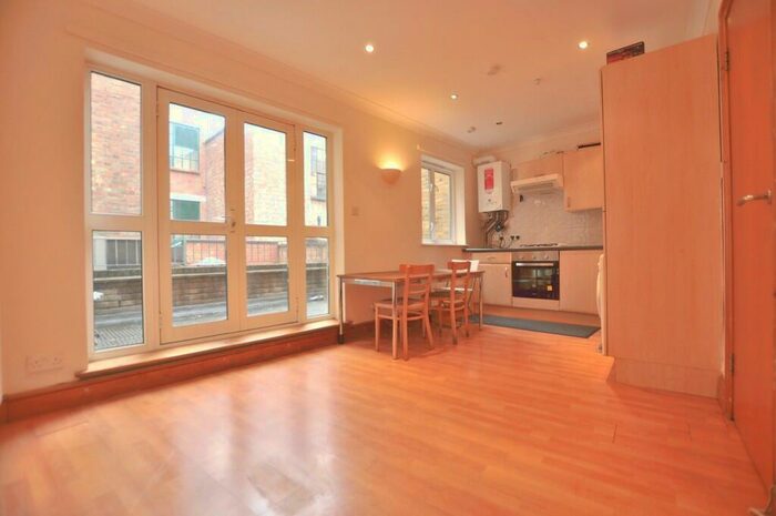 2 Bedroom Flat To Rent In Old Street, London, EC1