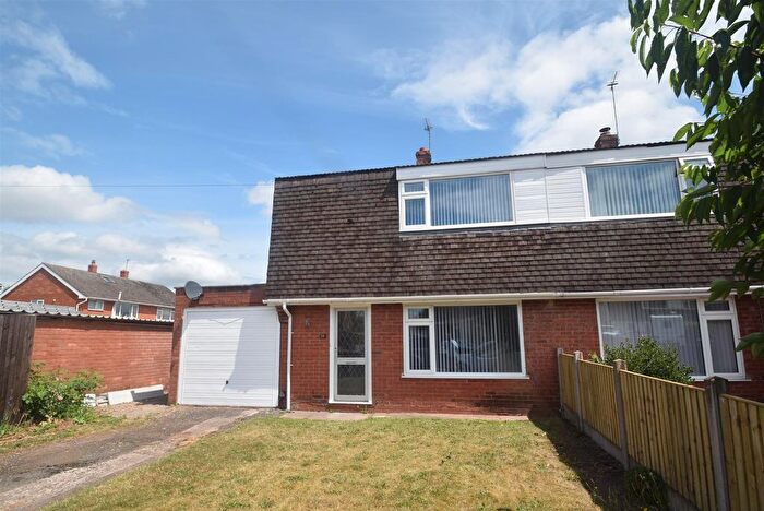 3 Bedroom Semi-Detached House To Rent In Fieldhouse Drive, Muxton, Telford, TF2