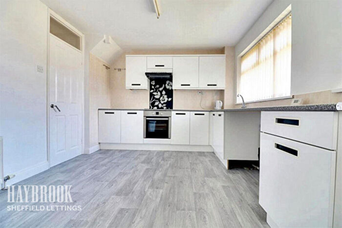 3 Bedroom End Of Terrace House To Rent In Meadowcroft Gardens, Sheffield, S20