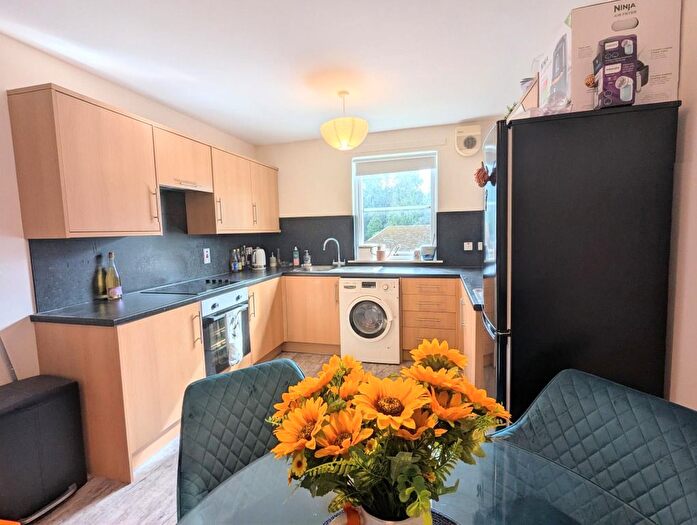 2 Bedroom Flat To Rent In Albury Gardens, Ferryhill, Aberdeen, AB11