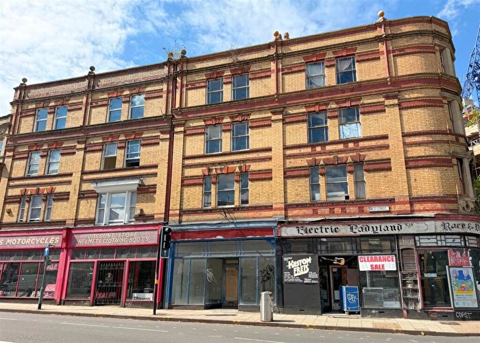 4 Bedroom Maisonette For Sale In West Street, St. Philips, Bristol, BS2