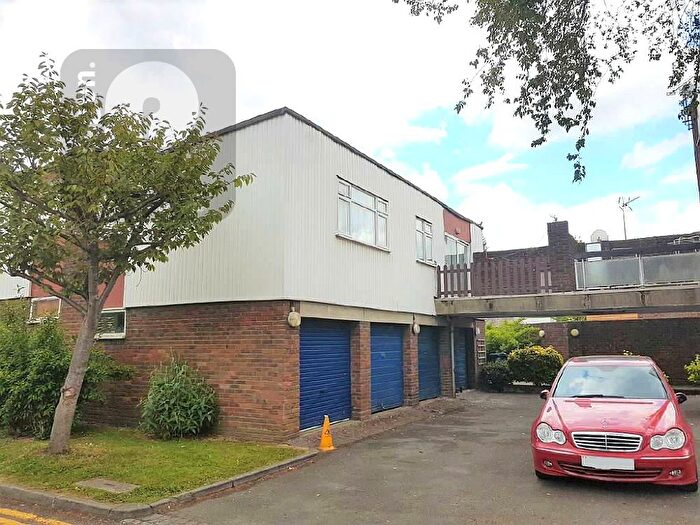 3 Bedroom Flat For Sale In Cherry Close, Colindale, London, NW9