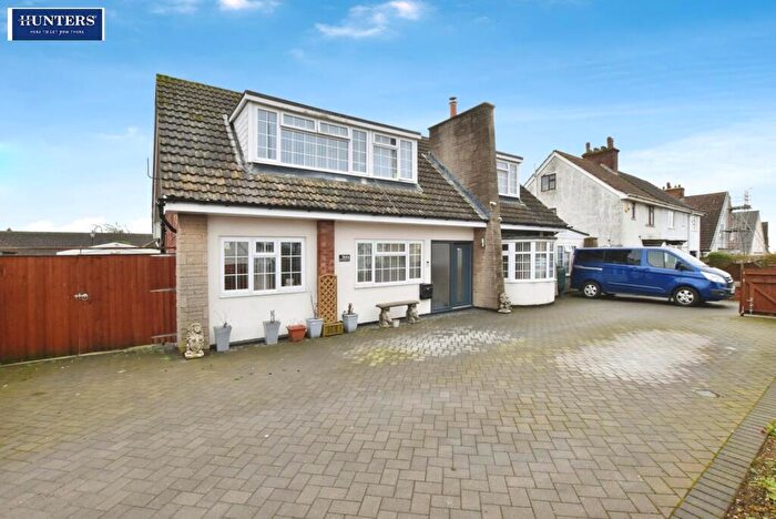 4 Bedroom Detached Bungalow For Sale In Burringham Road, Scunthorpe, DN17
