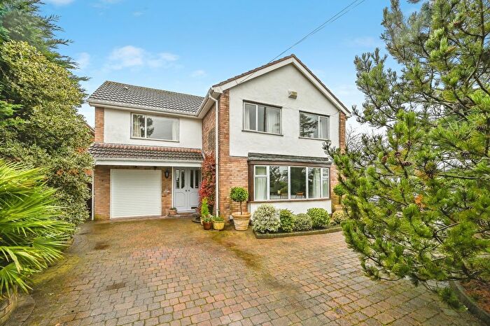 4 Bedroom Detached House For Sale In Greenloons Drive, Formby, Liverpool, Merseyside, L37