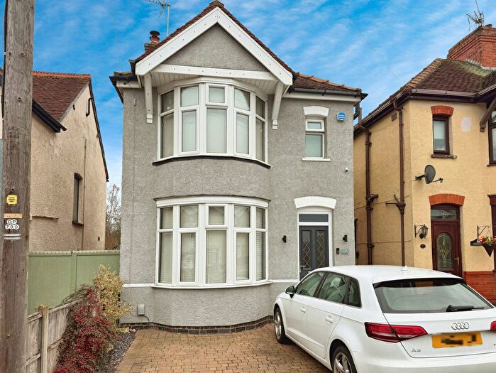 3 Bedroom Semi Detached House For Sale In Strathmore Road, Hinckley, LE10