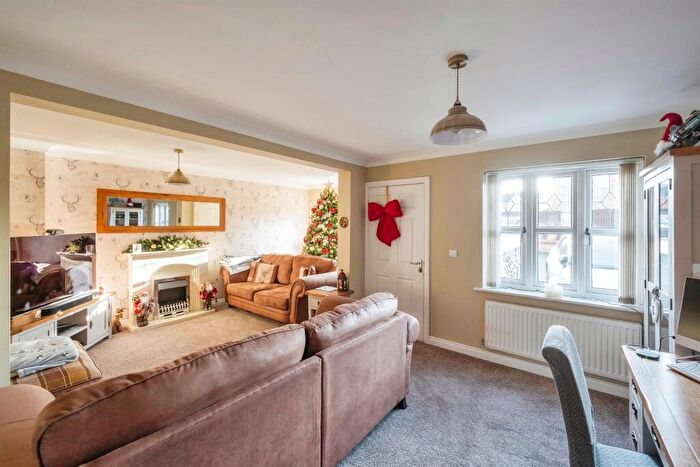 3 Bedroom Detached House For Sale In Willowmead Close, Scunthorpe, DN15