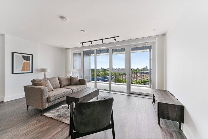 3 Bedroom Flat To Rent In Mitre Yard, Scrubs Lane, NW10