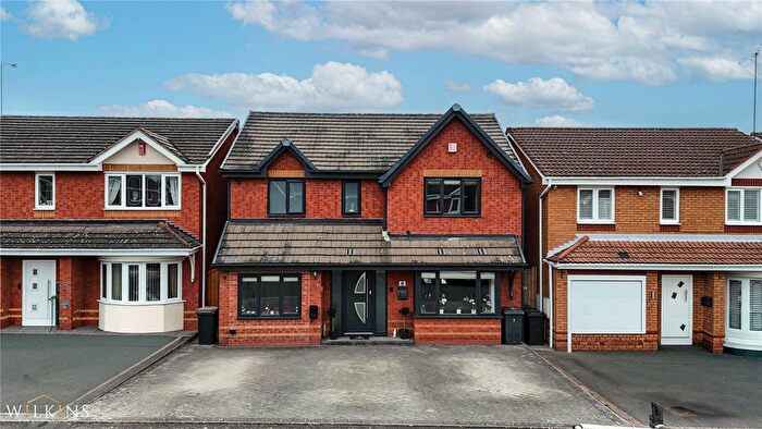 4 Bedroom Detached House For Sale In Campbell Close, Nuneaton, Warwickshire, CV10