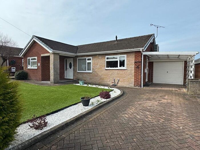 2 Bedroom Detached Bungalow For Sale In Curzon Drive, Worksop, S81