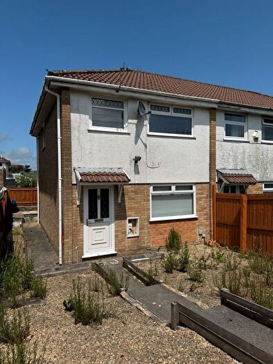3 Bedroom Semi-Detached House For Sale In Kidwelly Grove, Merthyr Tydfil, Mid Glamorgan, CF48