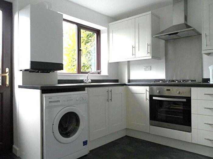 2 Bedroom Town House To Rent In Mitchell Way, New Whittington, Chesterfield, S43