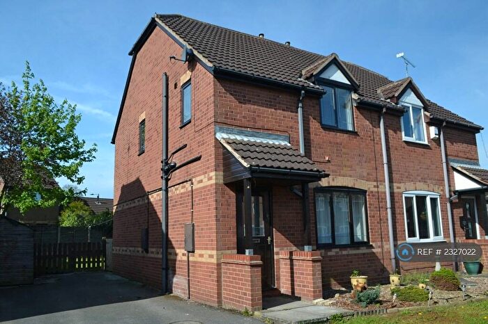 3 Bedroom Semi-Detached House To Rent In Boundary Close, Edlington, Doncaster, DN12