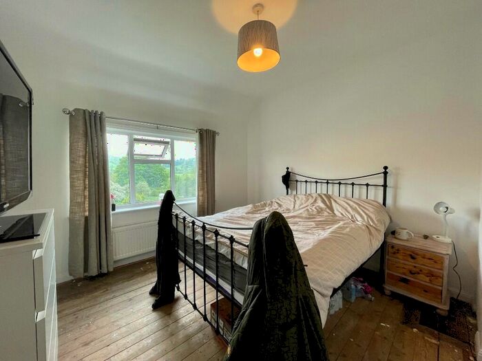 2 Bedroom Terraced House For Sale In Bakewell Road, Matlock, Derbyshire, DE4